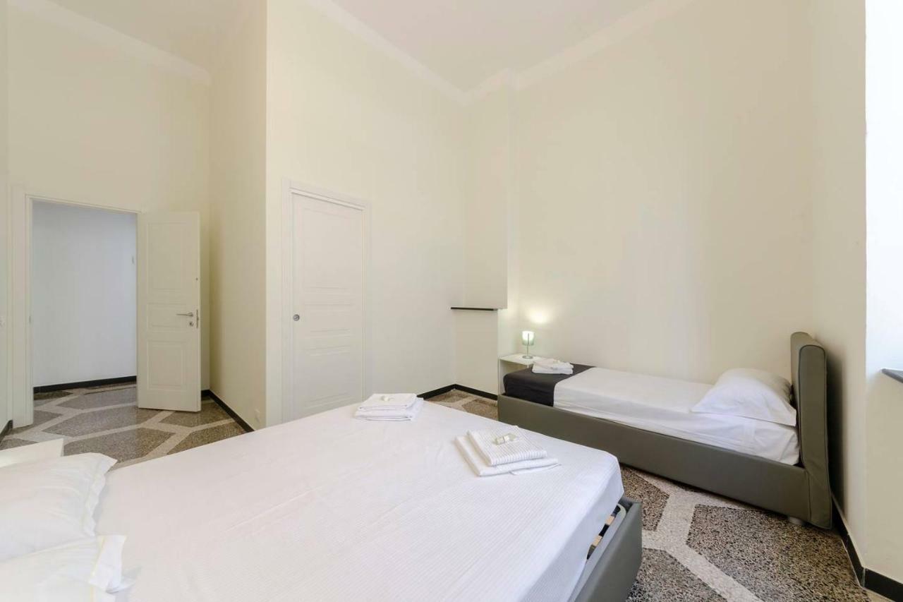 Appartamento Joivy Elegant Flat For 7, In The Heart Of Genova Esterno foto