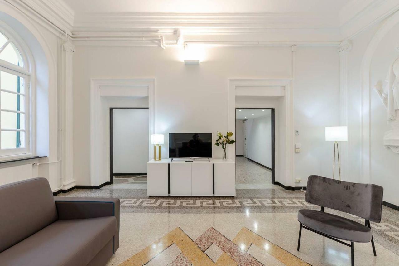 Appartamento Joivy Elegant Flat For 7, In The Heart Of Genova Esterno foto