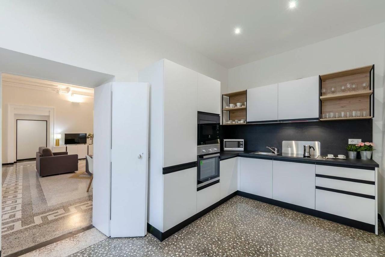 Appartamento Joivy Elegant Flat For 7, In The Heart Of Genova Esterno foto